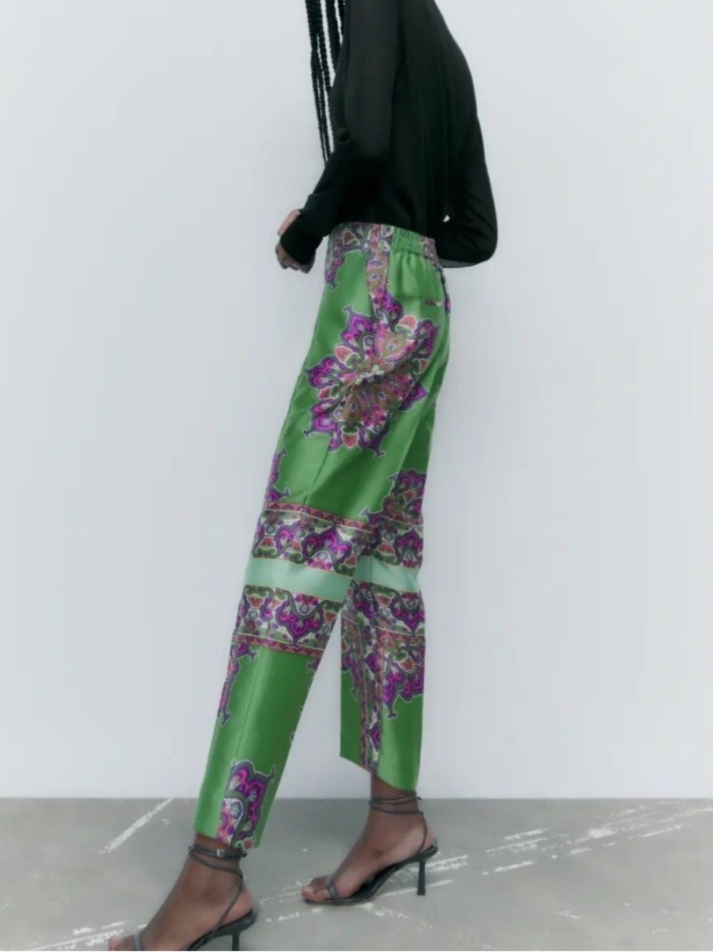 Zara Satin Effected Printed Trousers XS